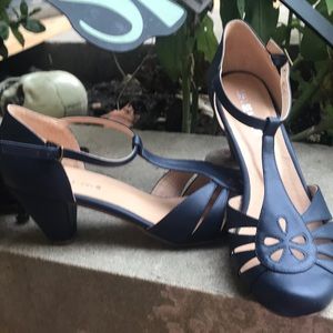 Chelsea Crew Memories  pump size 10/41